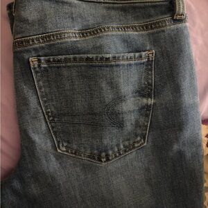 American Eagle super low rise kick boot cut size 8 short